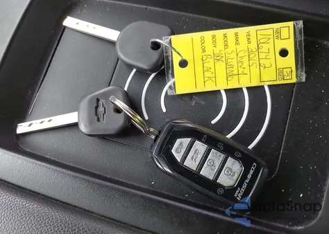 2015 Chevrolet Silverado 1500 1Lt from USA, damaged, VIN 3GCUKREC3FG106742